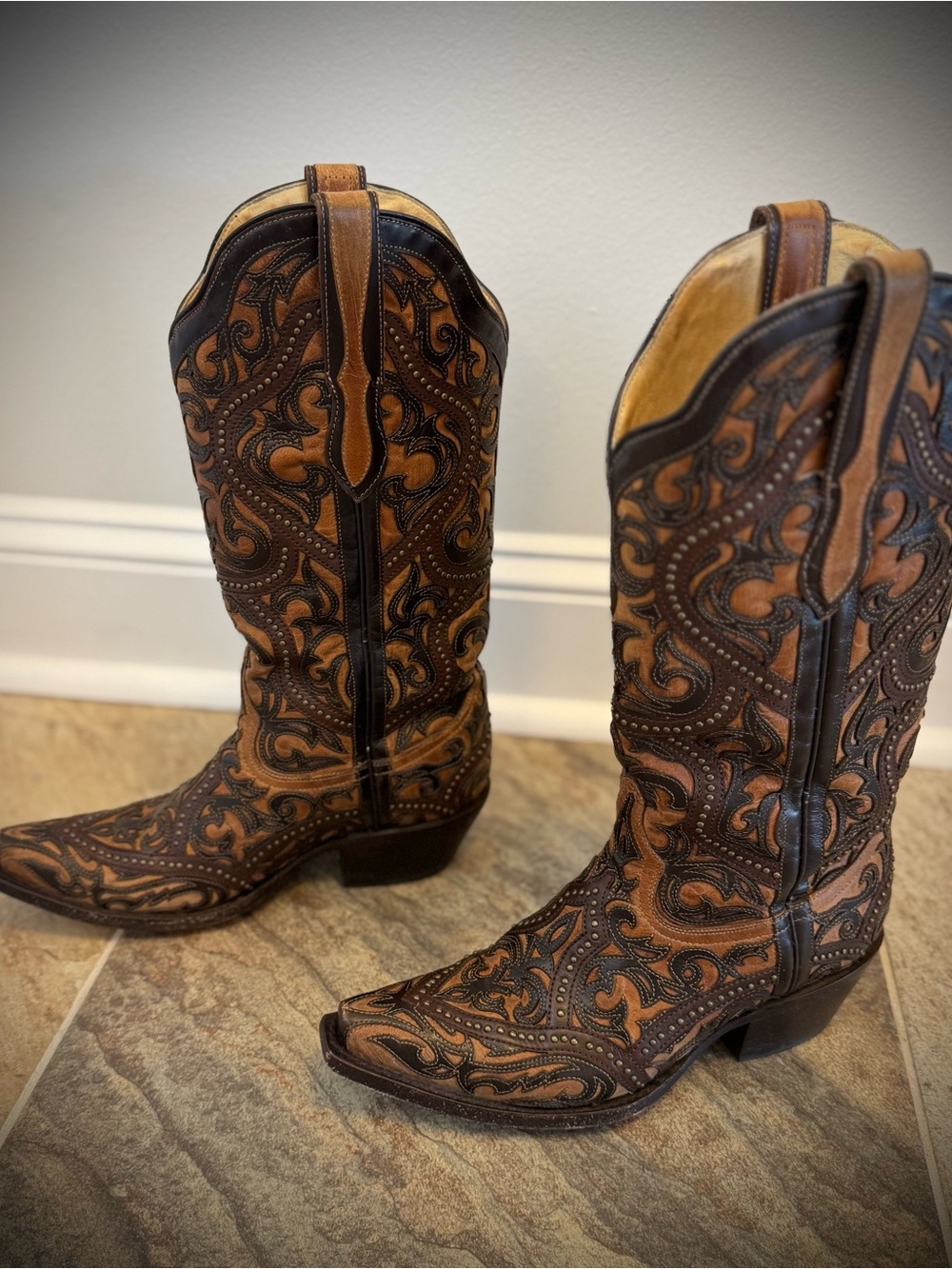 Corral Handcrafted Western Cowboy Boots Brown Tooled Leather Studded Women’s